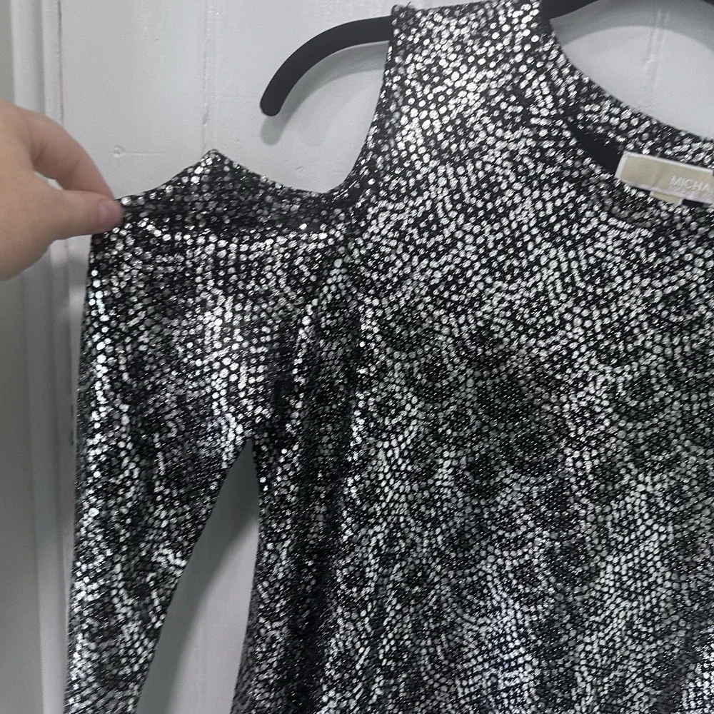 Michael Kors Cold Shoulder Black Silver Metallic Textured Scalloped Blouse M